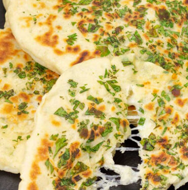 Cheese & Garlic Naan